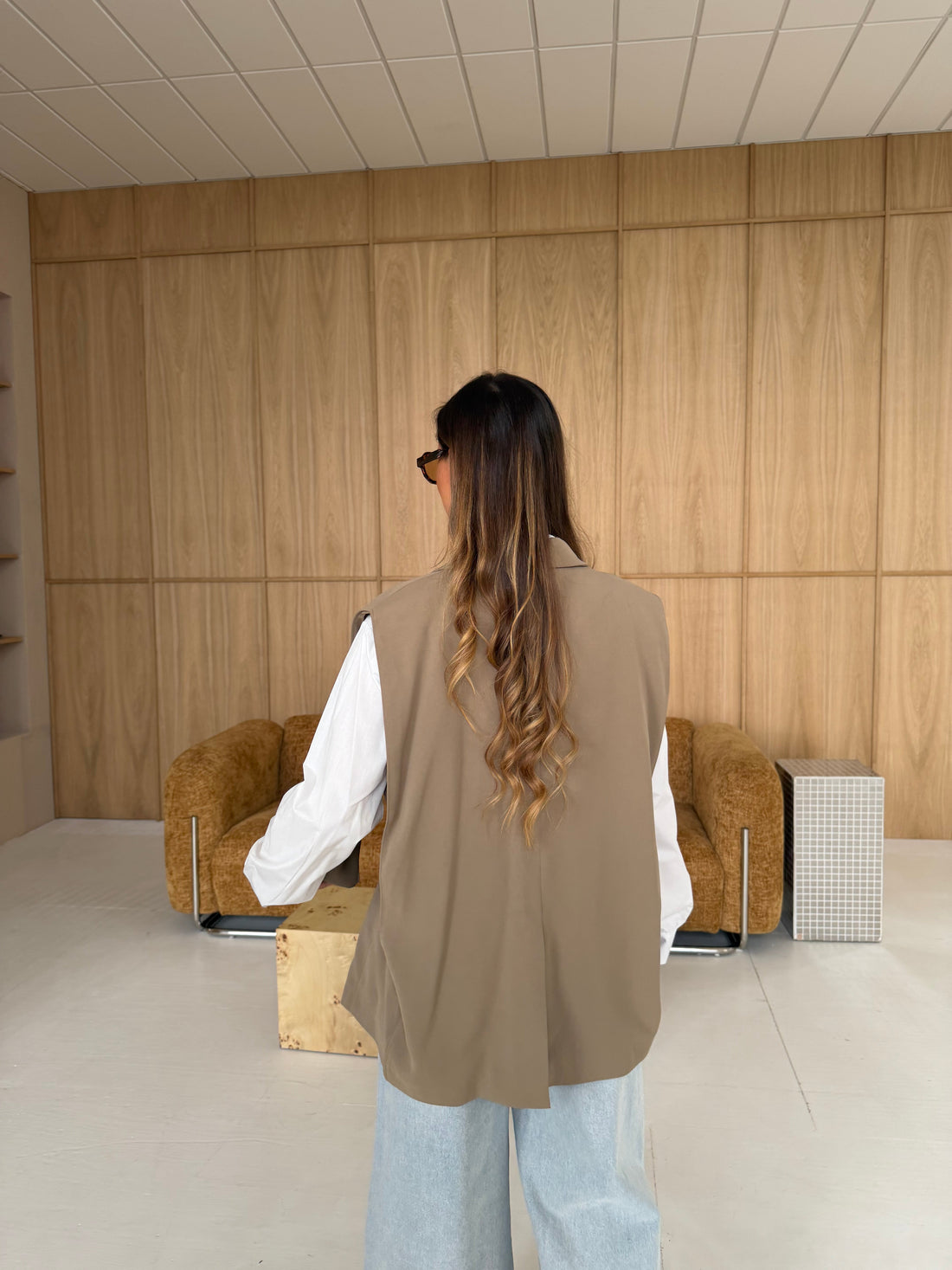 Blazer JULIE beige foncé sans manche ceinture (W25253)